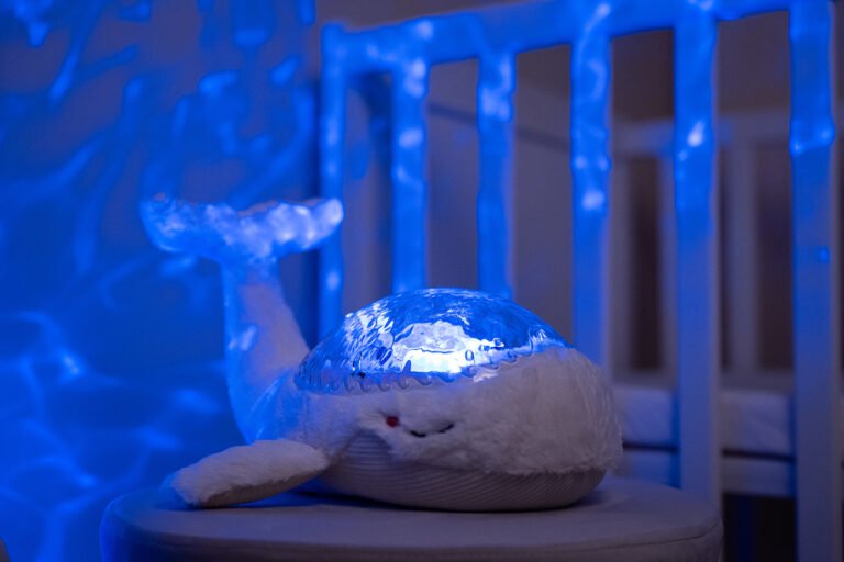 glowne-projektor-z-pozytywka-wieloryb-bialy-eco-cloud-b